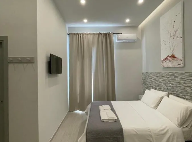 Bed & Breakfast Naptown 4*